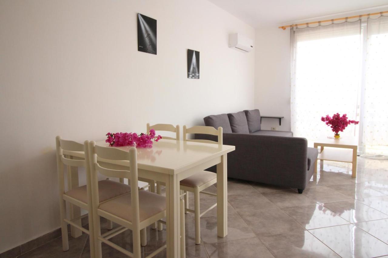 The Bay Apartments Sarande Exterior photo