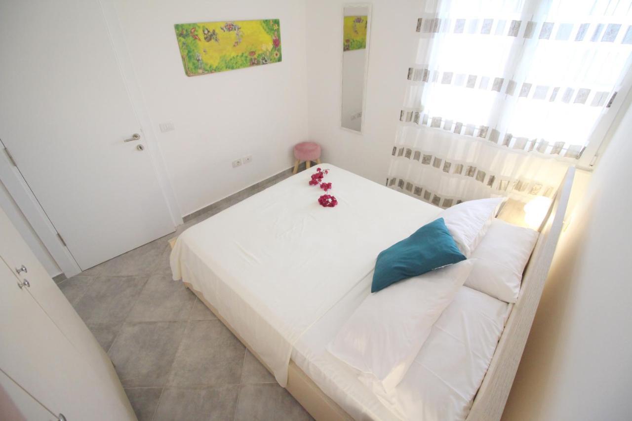 The Bay Apartments Sarande Exterior photo